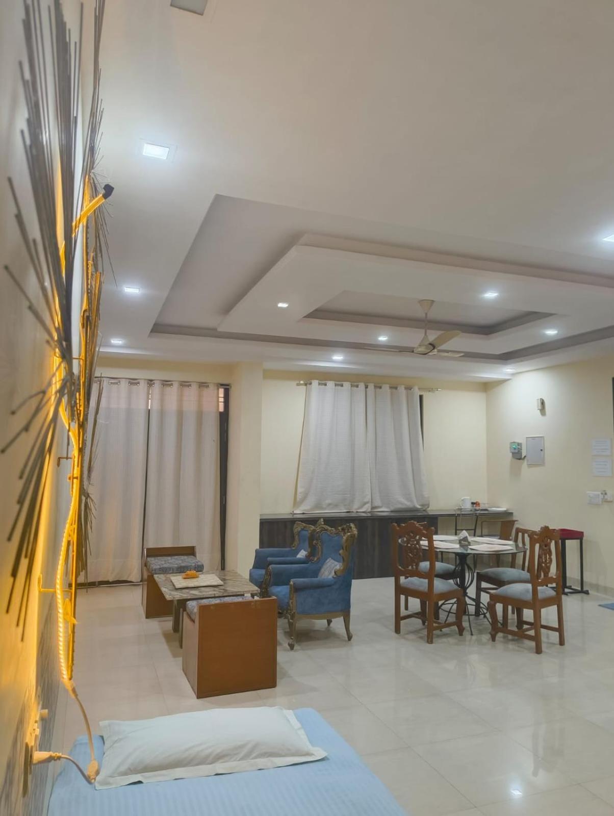Elite Room - A Home Away ชัยปุระ ภายนอก รูปภาพ